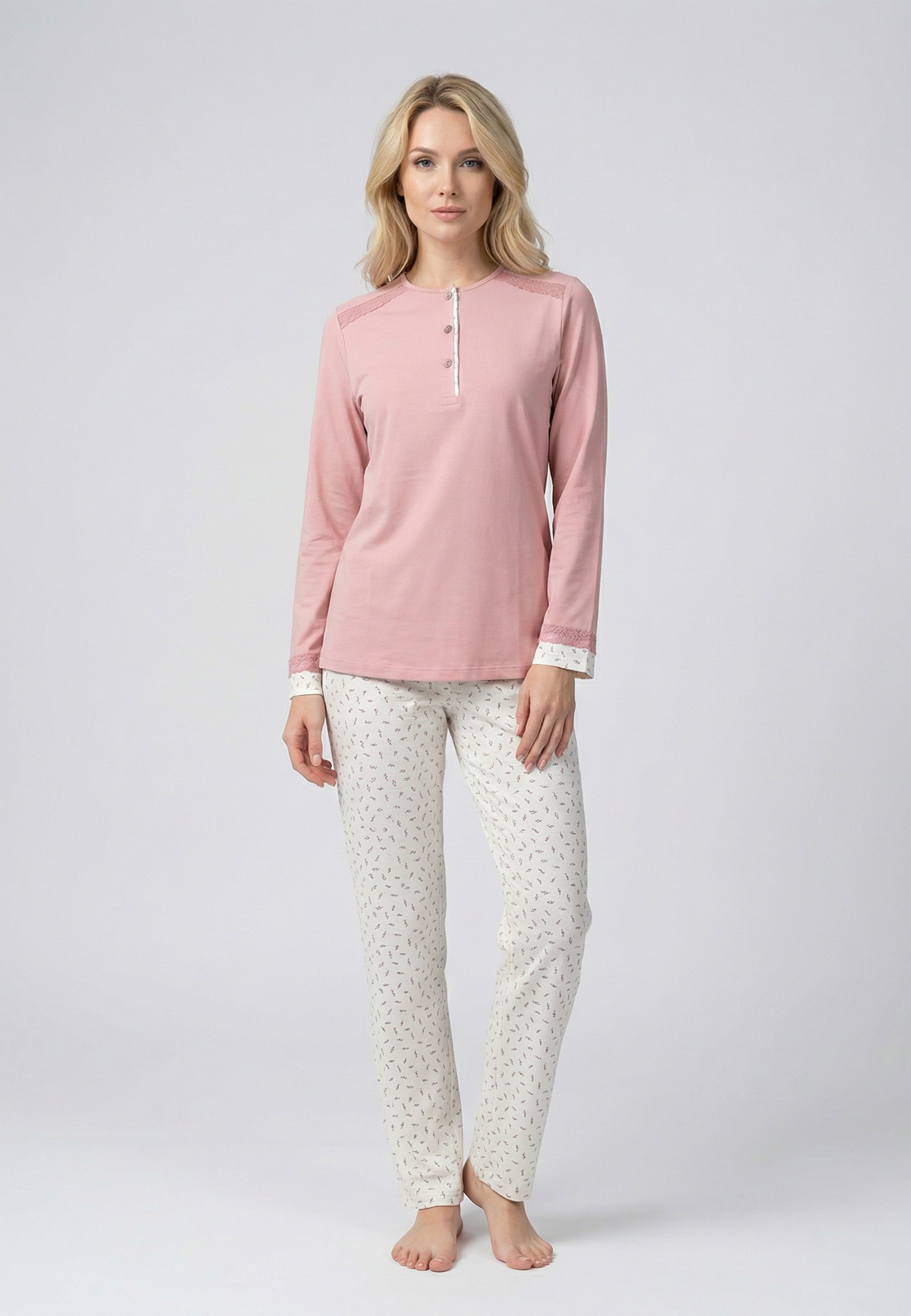 Pyjama femme coton avec manches longues et pantalon assorti