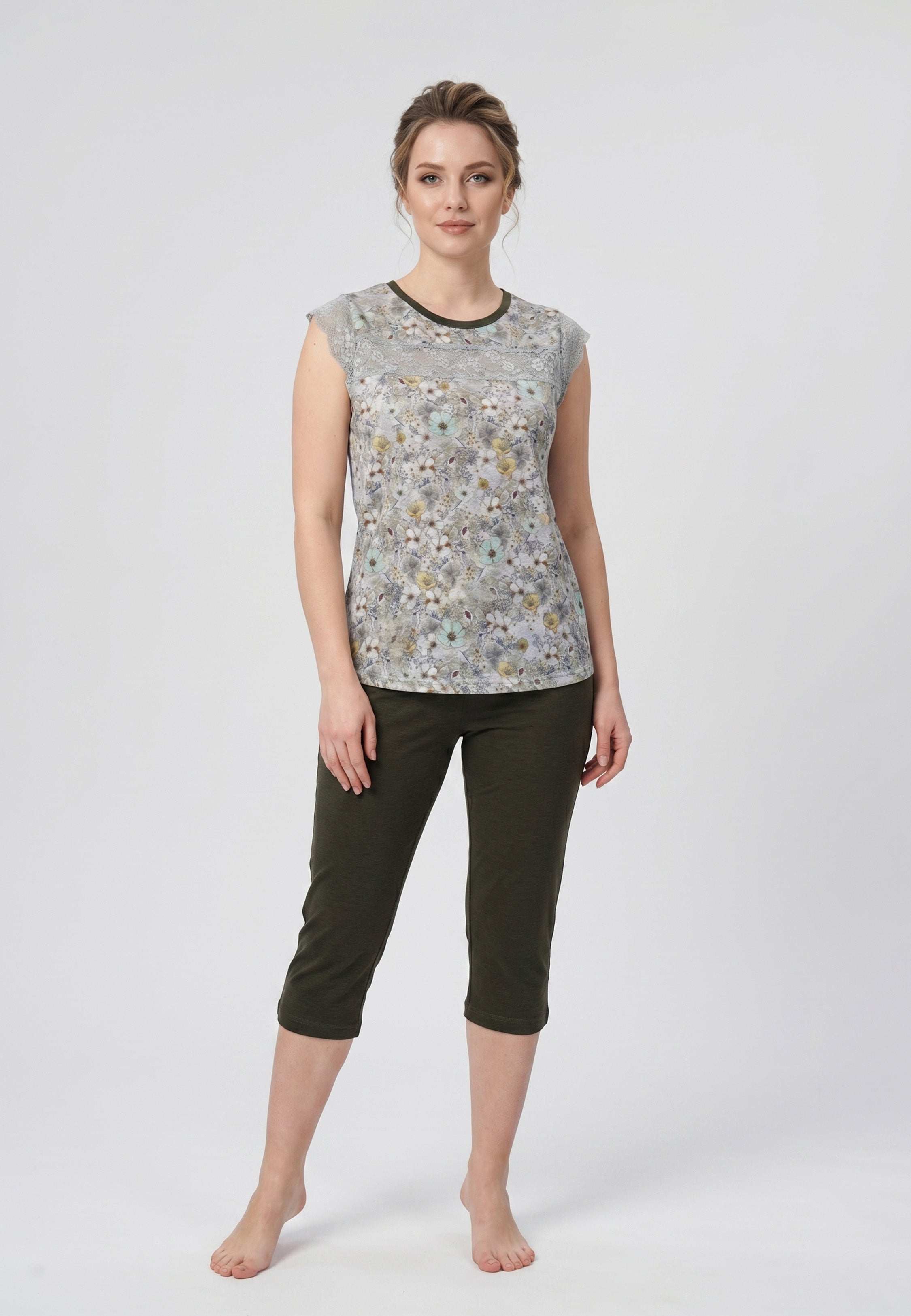 Ensemble Pyjama Femme Manches Courtes Dentelle et Pantalon Capri