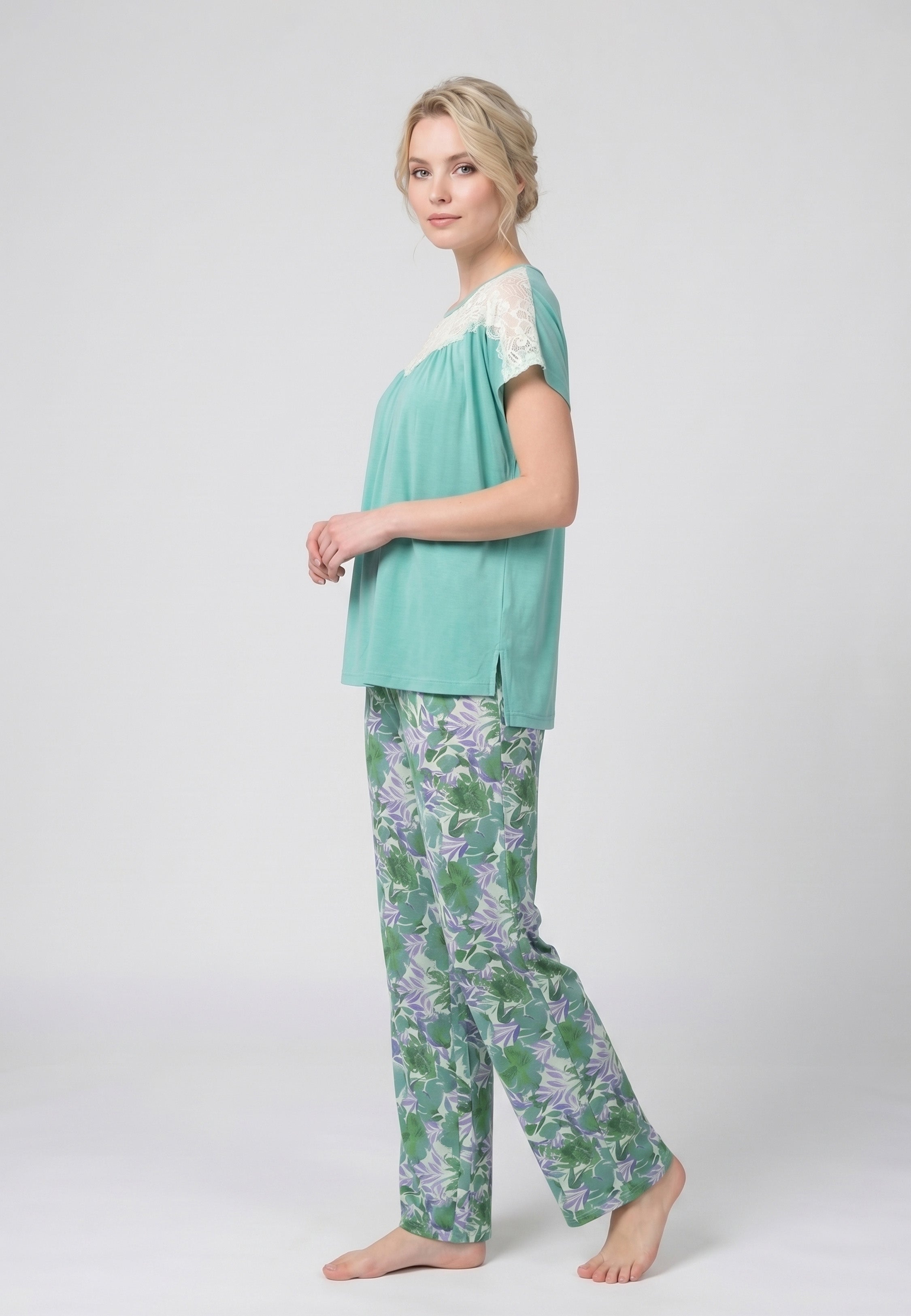 Pyjama T-Shirt Empiècement Dentelle & Pantalon Fleuri