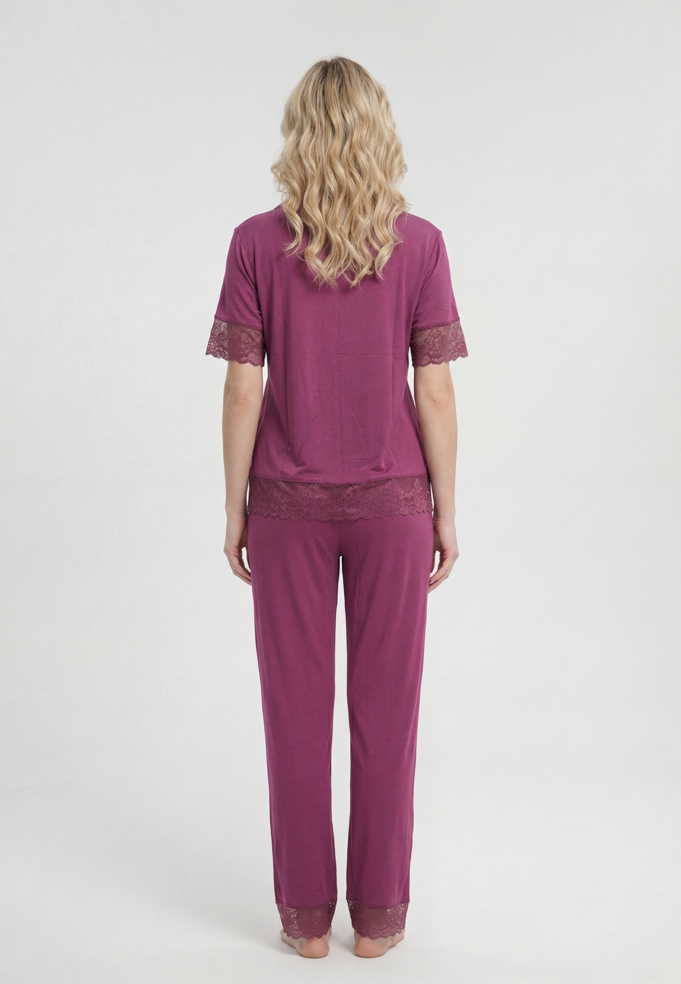 Ensemble Pyjama Mauve à Dentelle