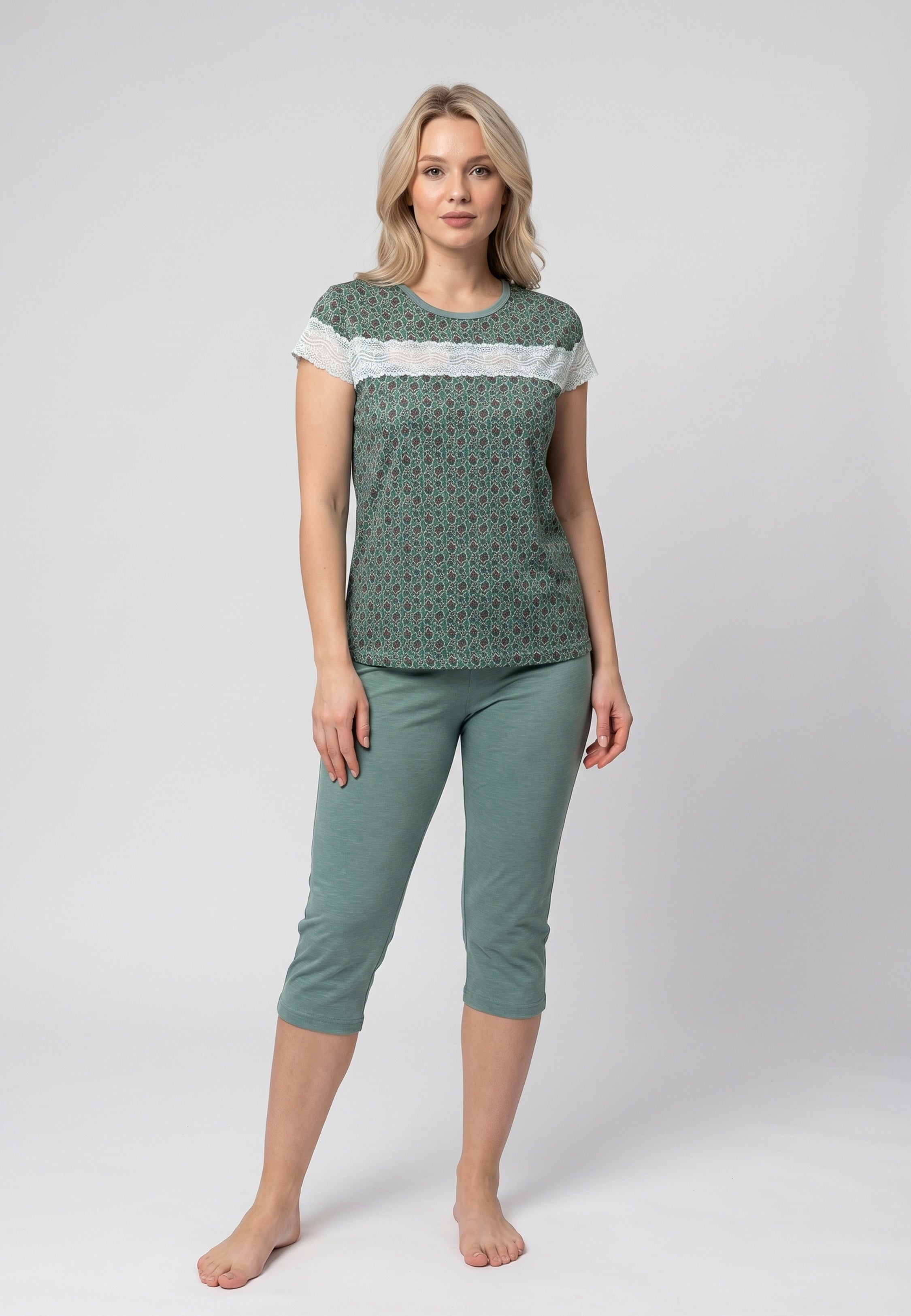 Ensemble Pyjama Femme Manches Courtes Dentelle et Pantalon Capri