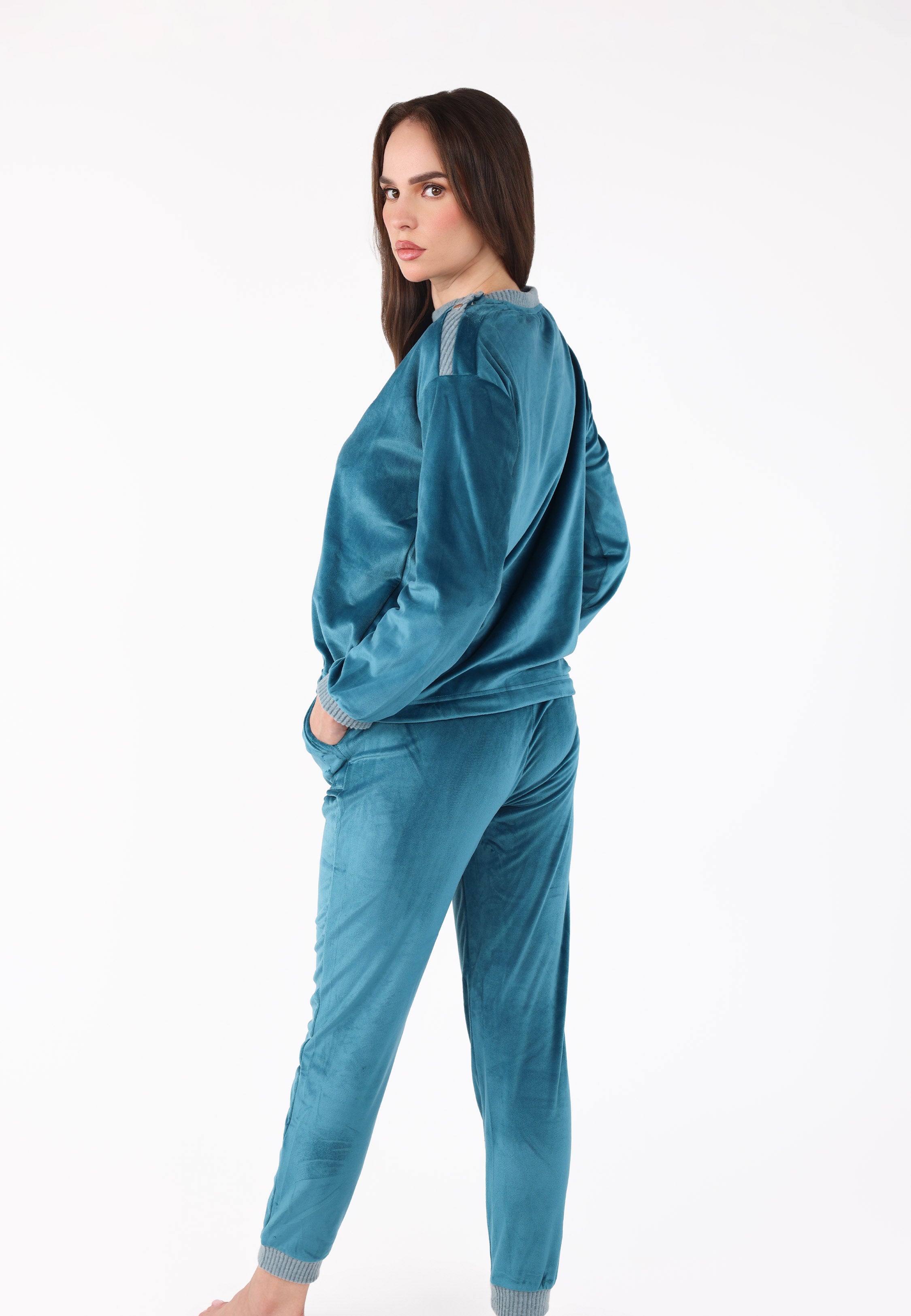 Ensemble pyjama femme en velours doux