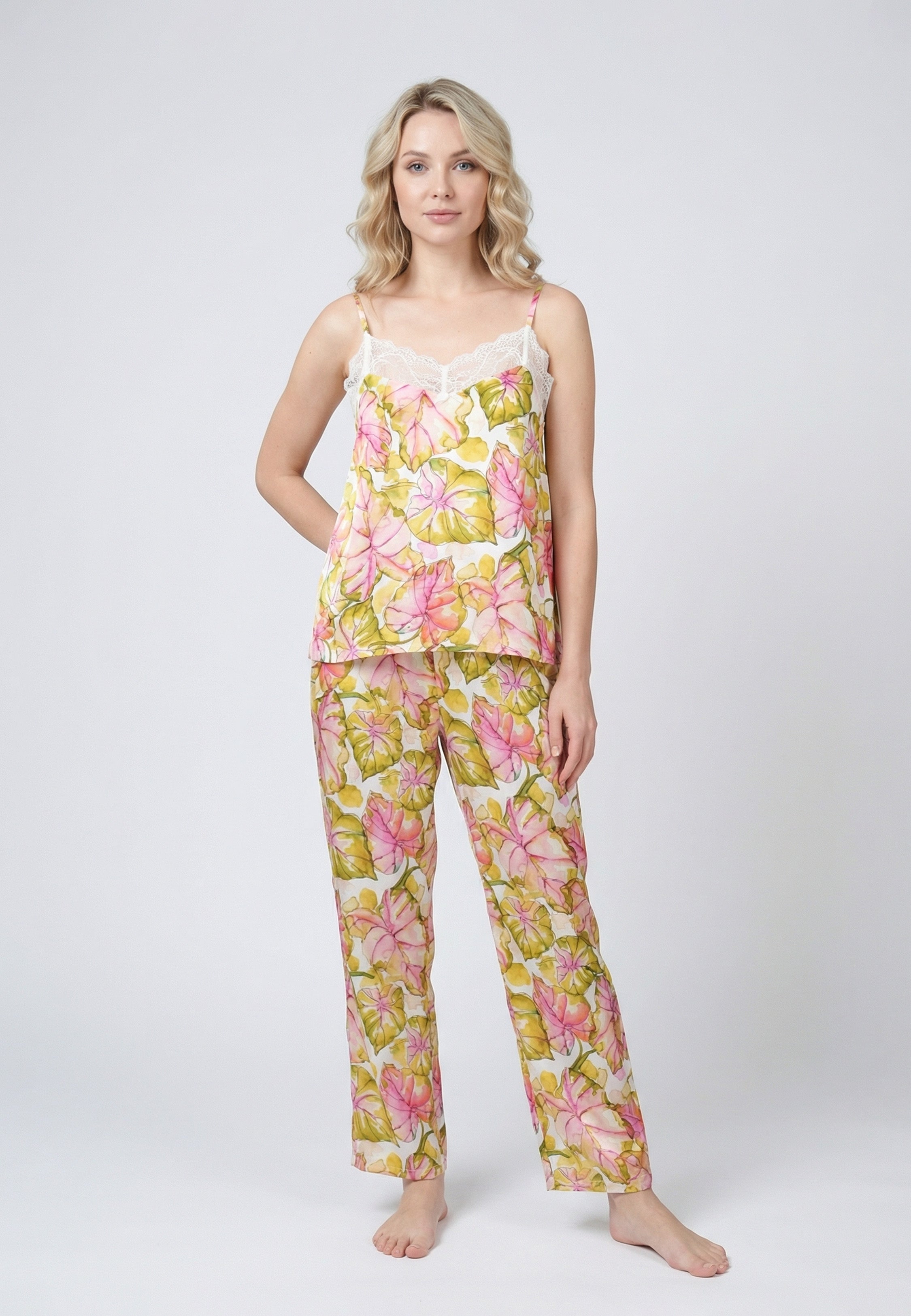 Pyjama Femme Fleuri Caraco avec Dentelle