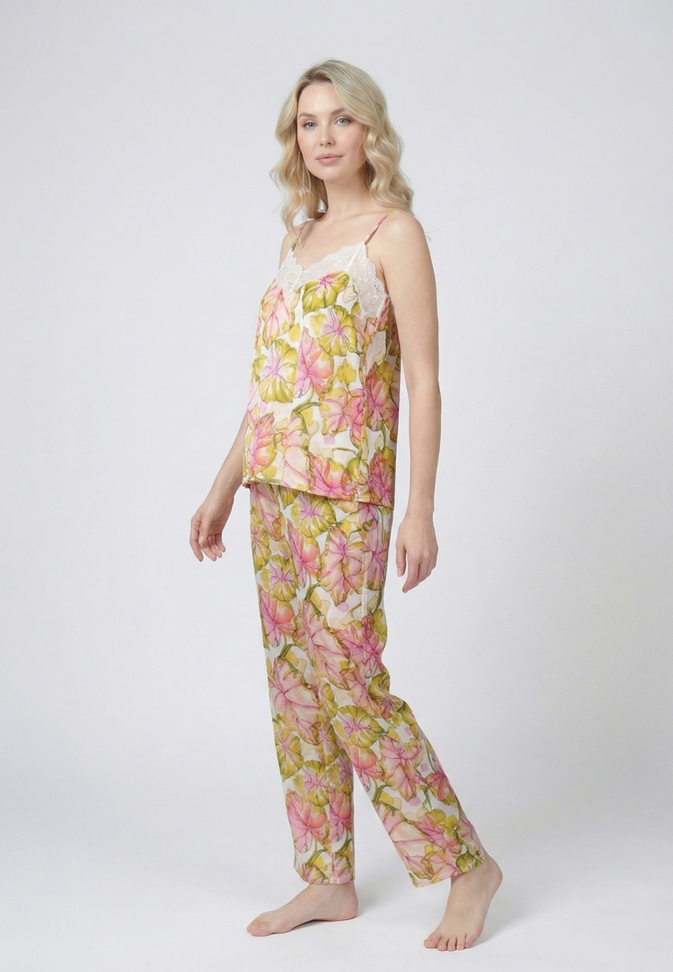 Pyjama Femme Fleuri Caraco avec Dentelle