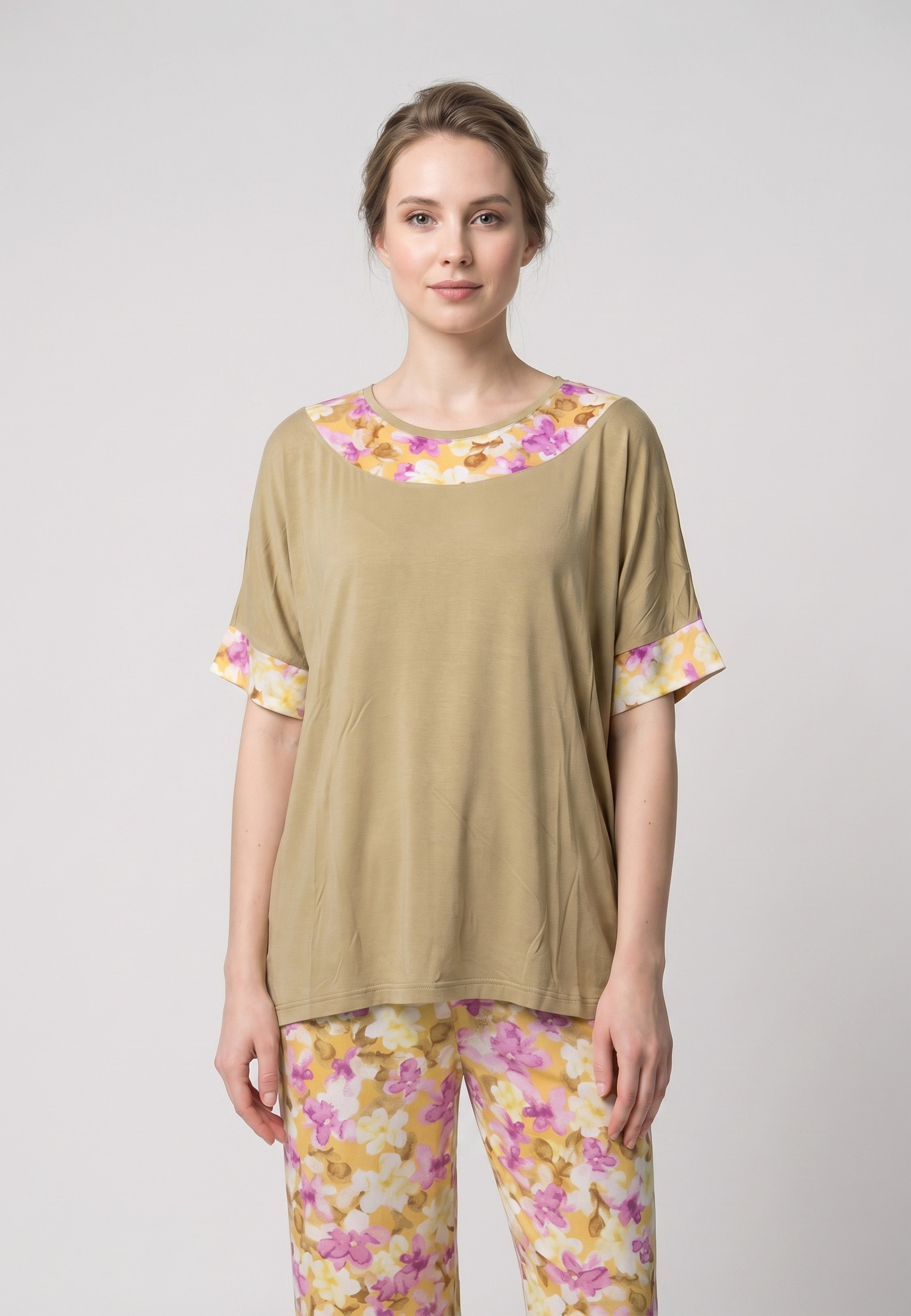 Pyjama T-Shirt Oversize Finition Florale & Pantalon