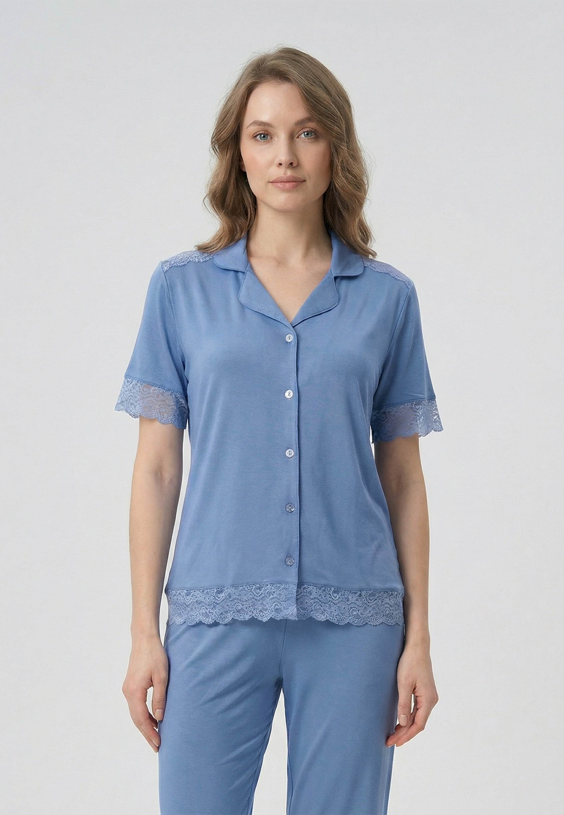 Ensemble Pyjama Bleu à Dentelle