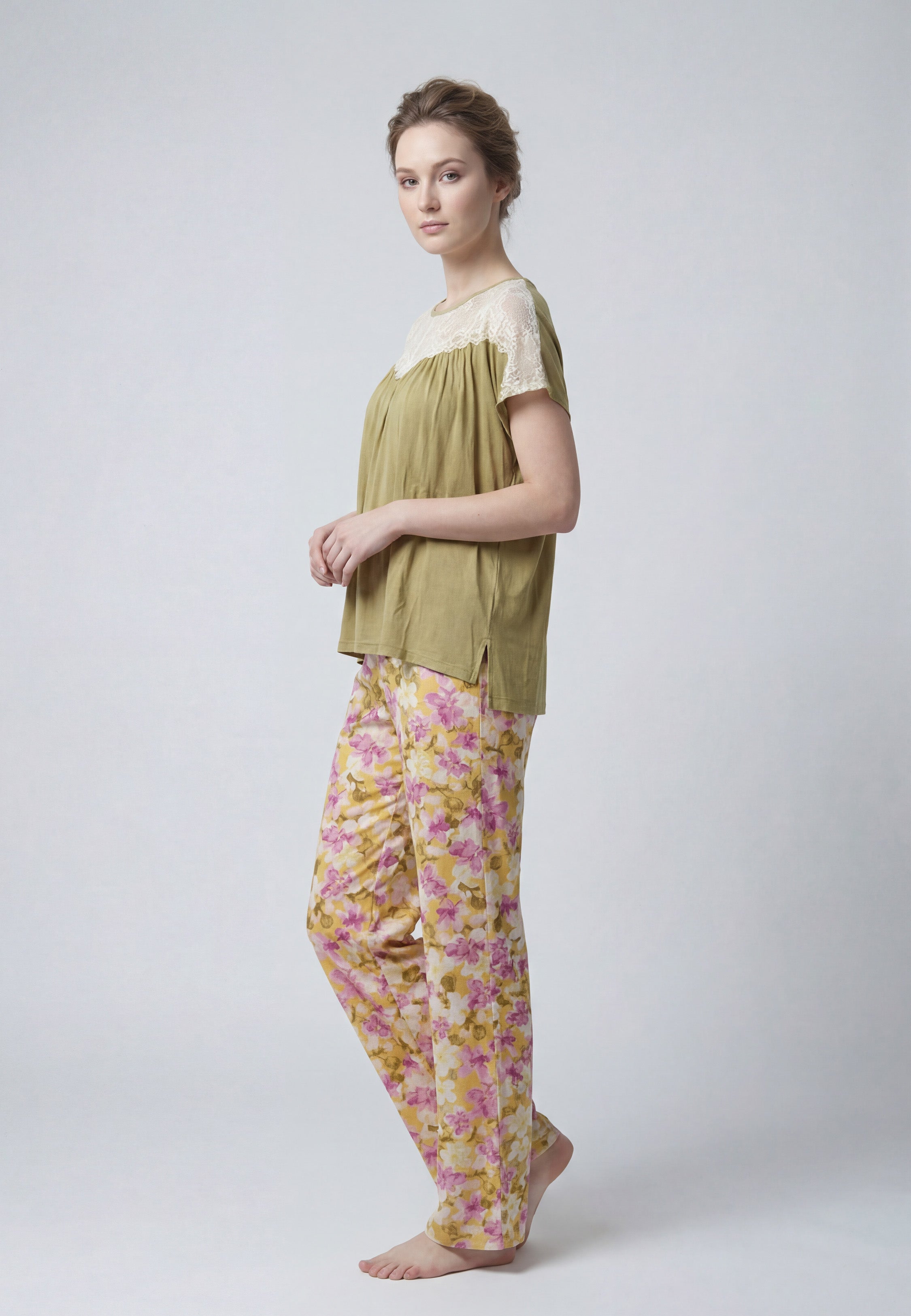 Pyjama T-Shirt Empiècement Dentelle & Pantalon Fleuri