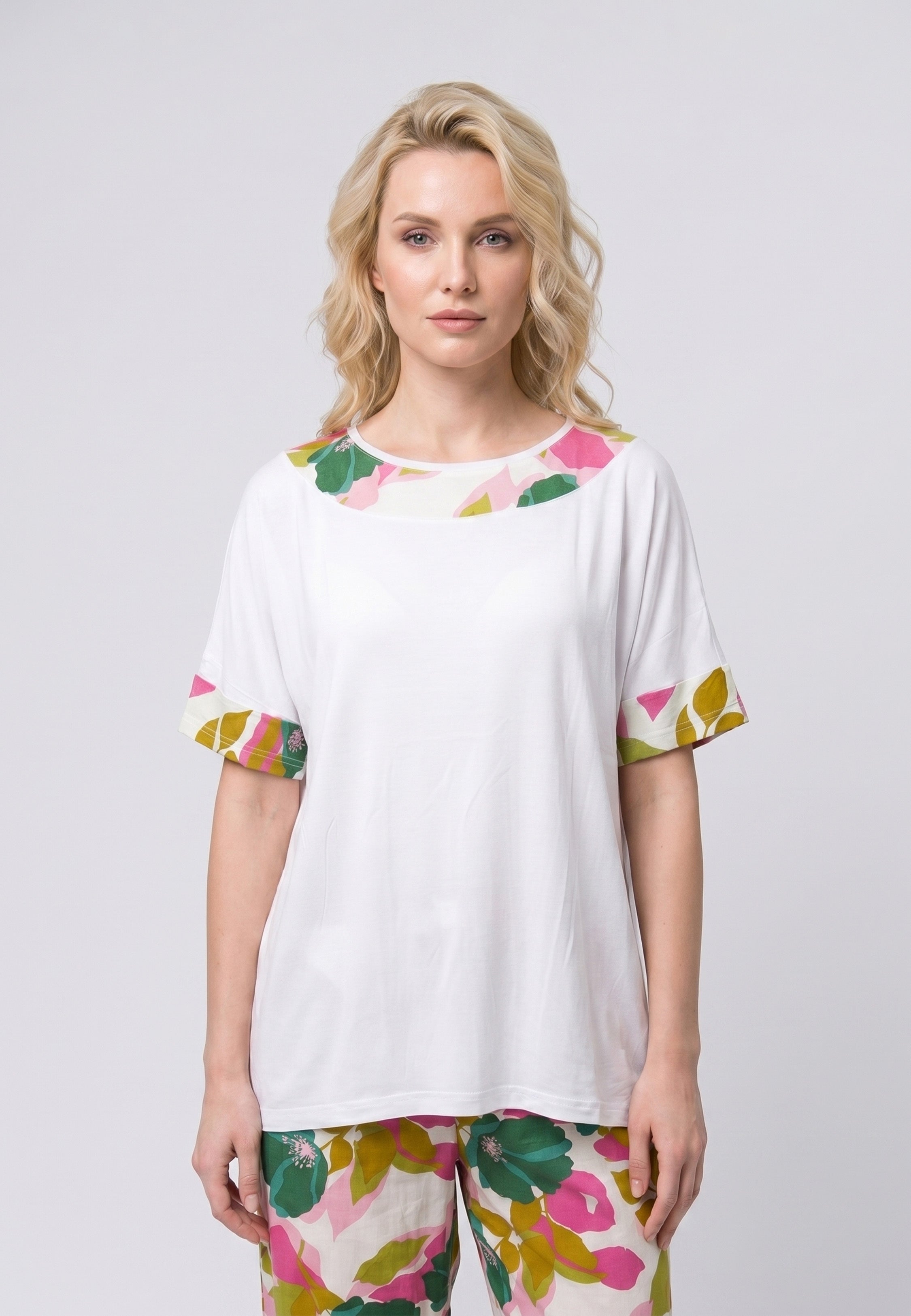 Pyjama T-Shirt Oversize Finition Florale & Pantalon