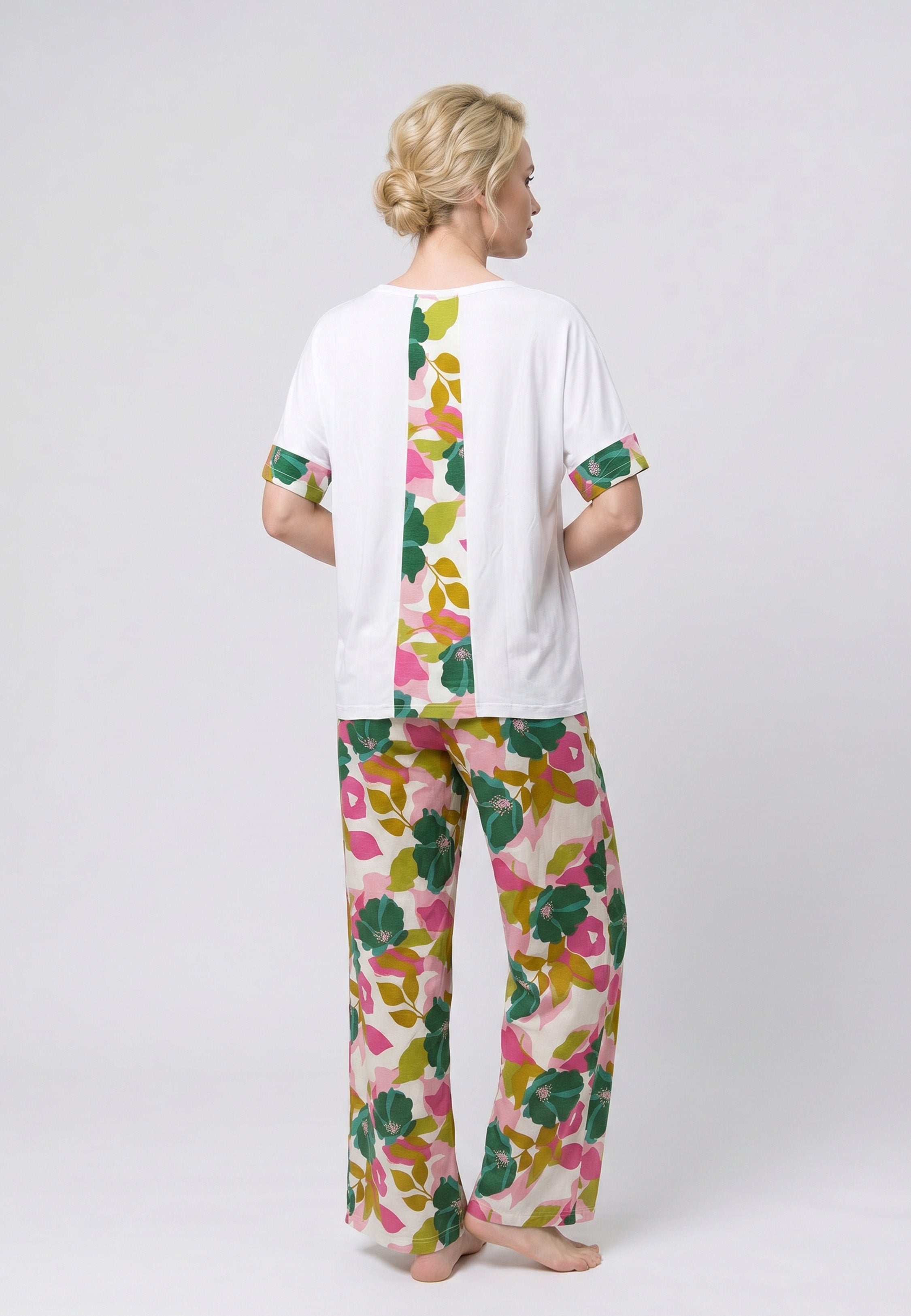 Pyjama T-Shirt Oversize Finition Florale & Pantalon