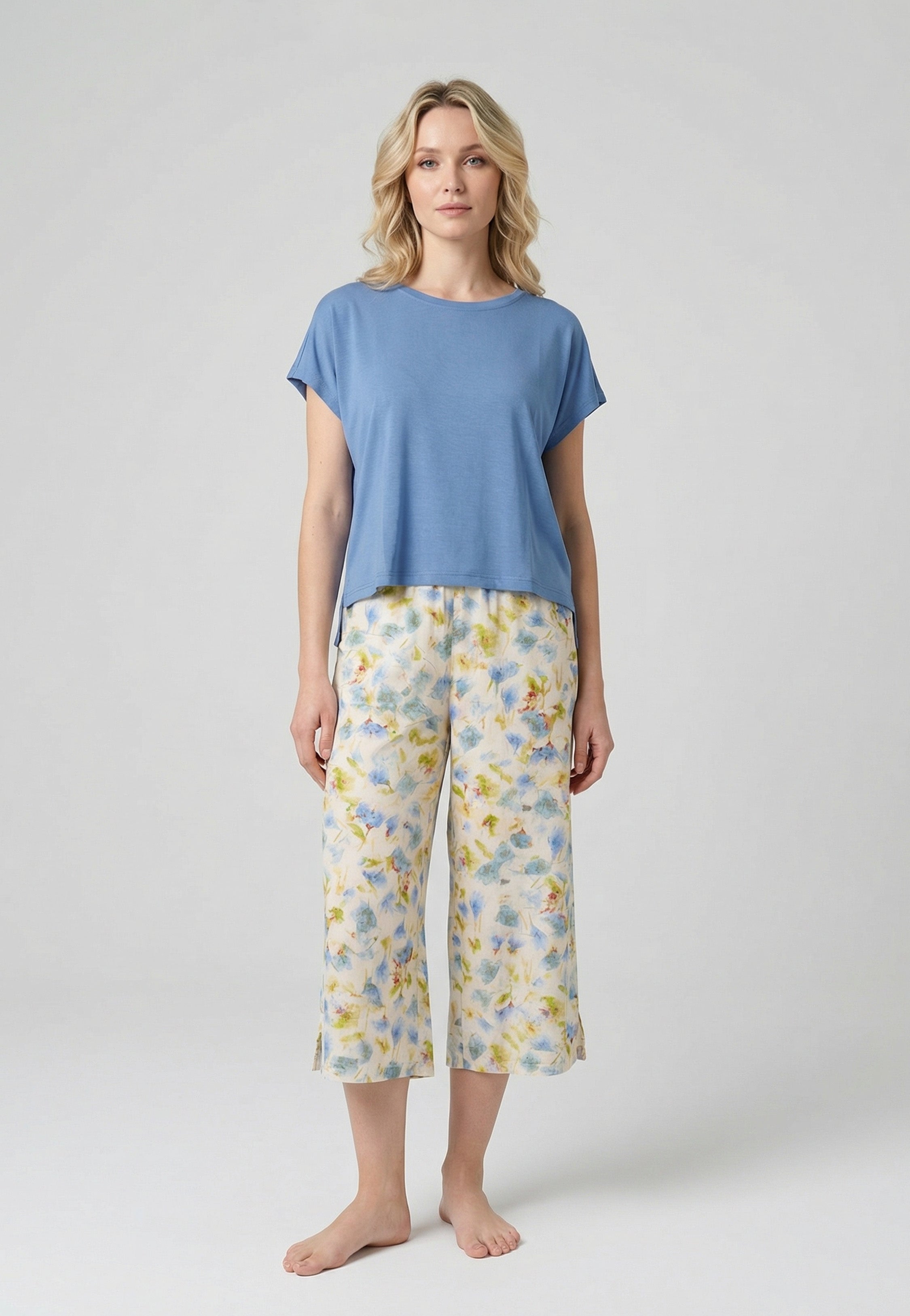 Ensemble Pyjama T-shirt & Pantalon 3/4 Fleuri