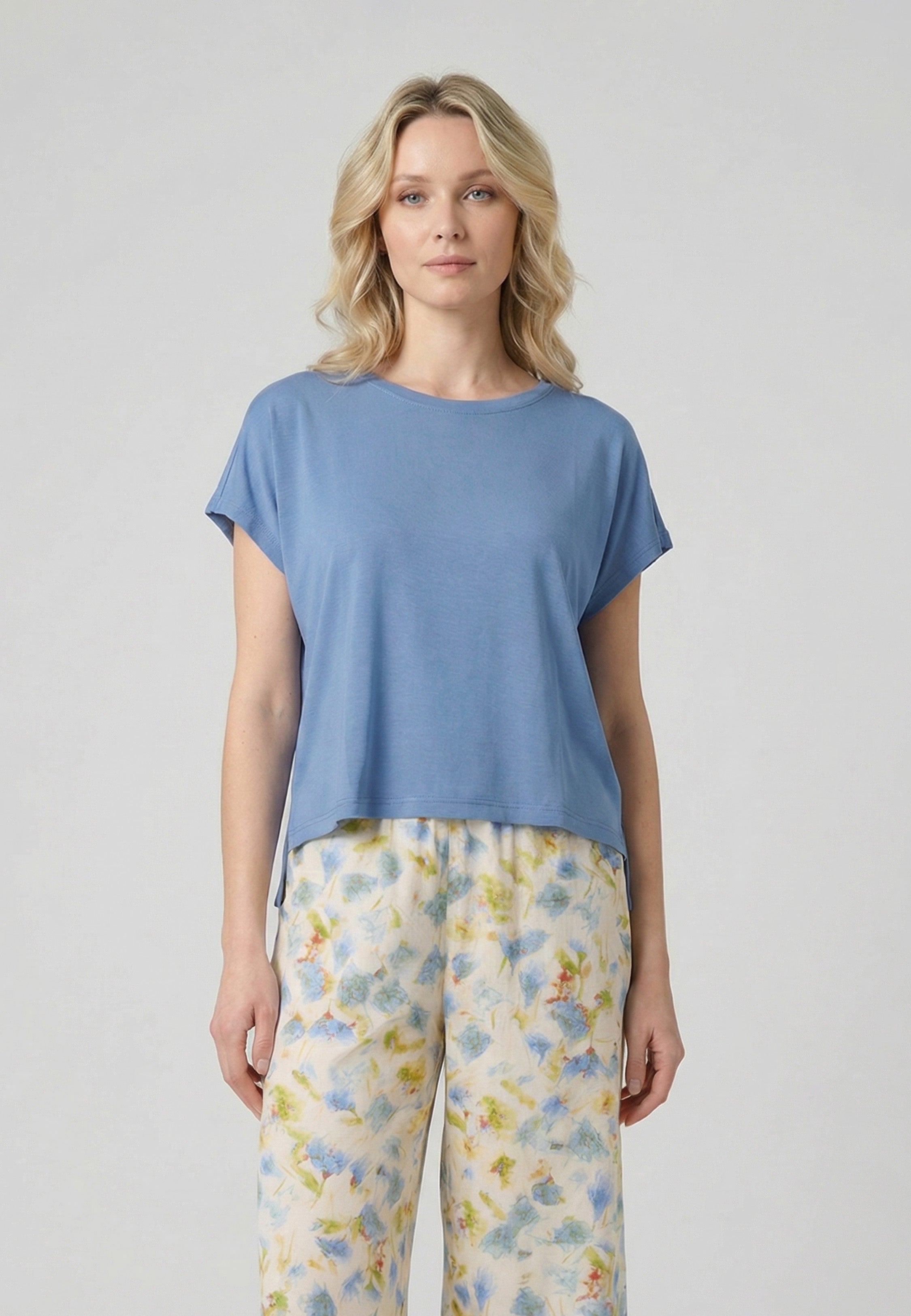 Ensemble Pyjama T-shirt & Pantalon 3/4 Fleuri