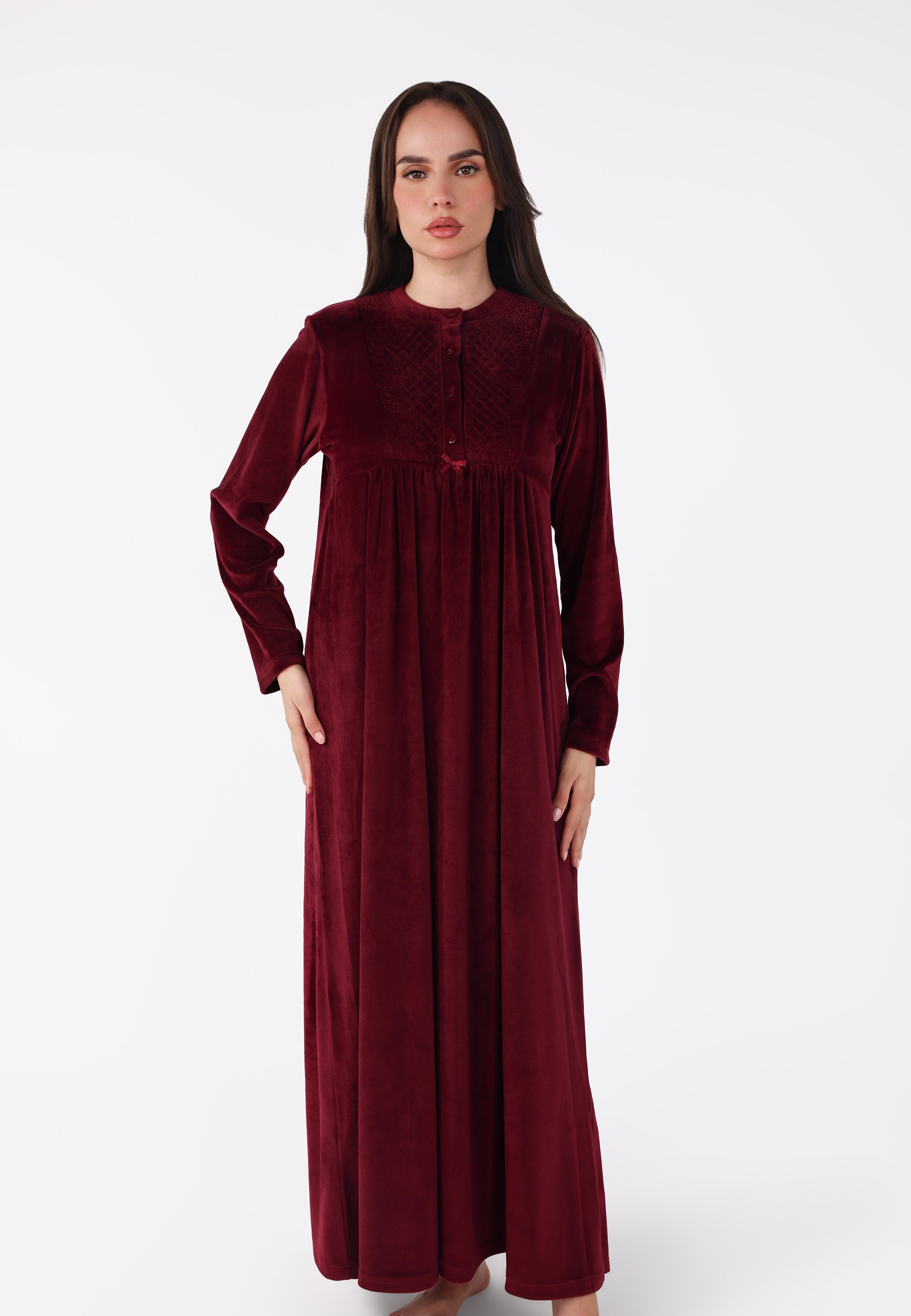 Robe de nuit longue en velours avec détail matelassé