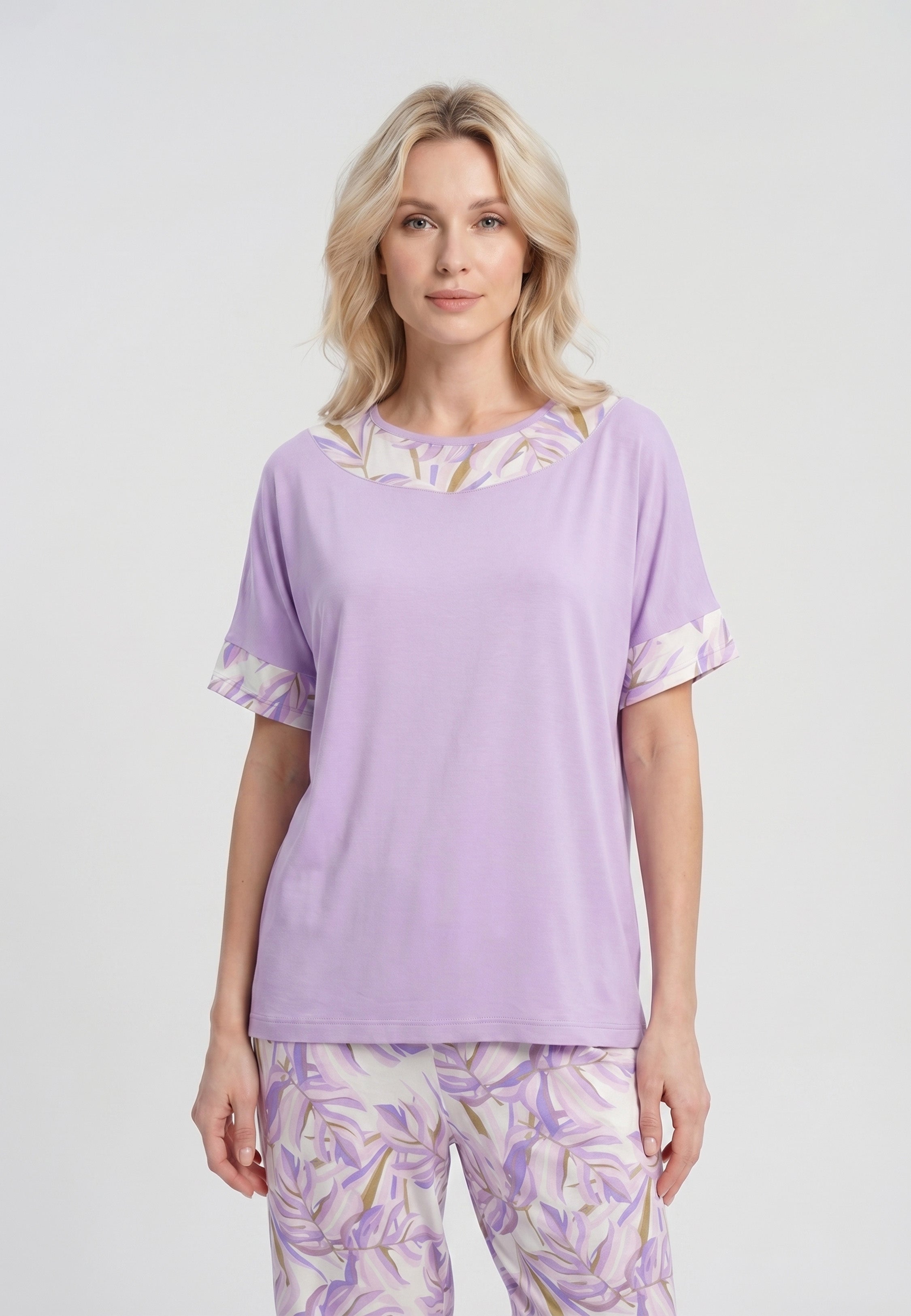 Pyjama T-Shirt Oversize Finition Florale & Pantalon