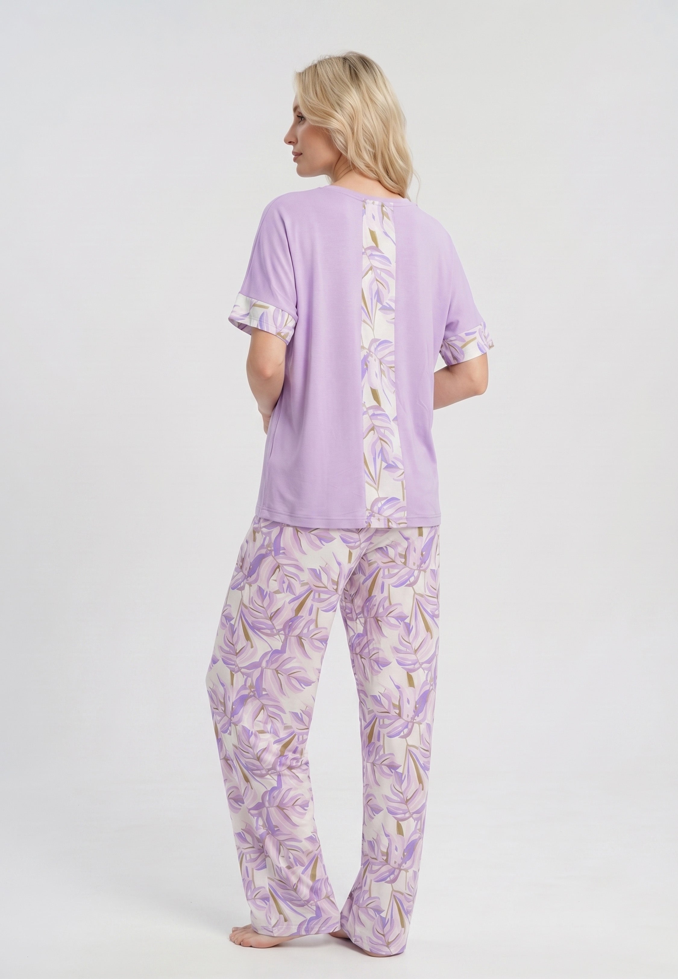 Pyjama T-Shirt Oversize Finition Florale & Pantalon