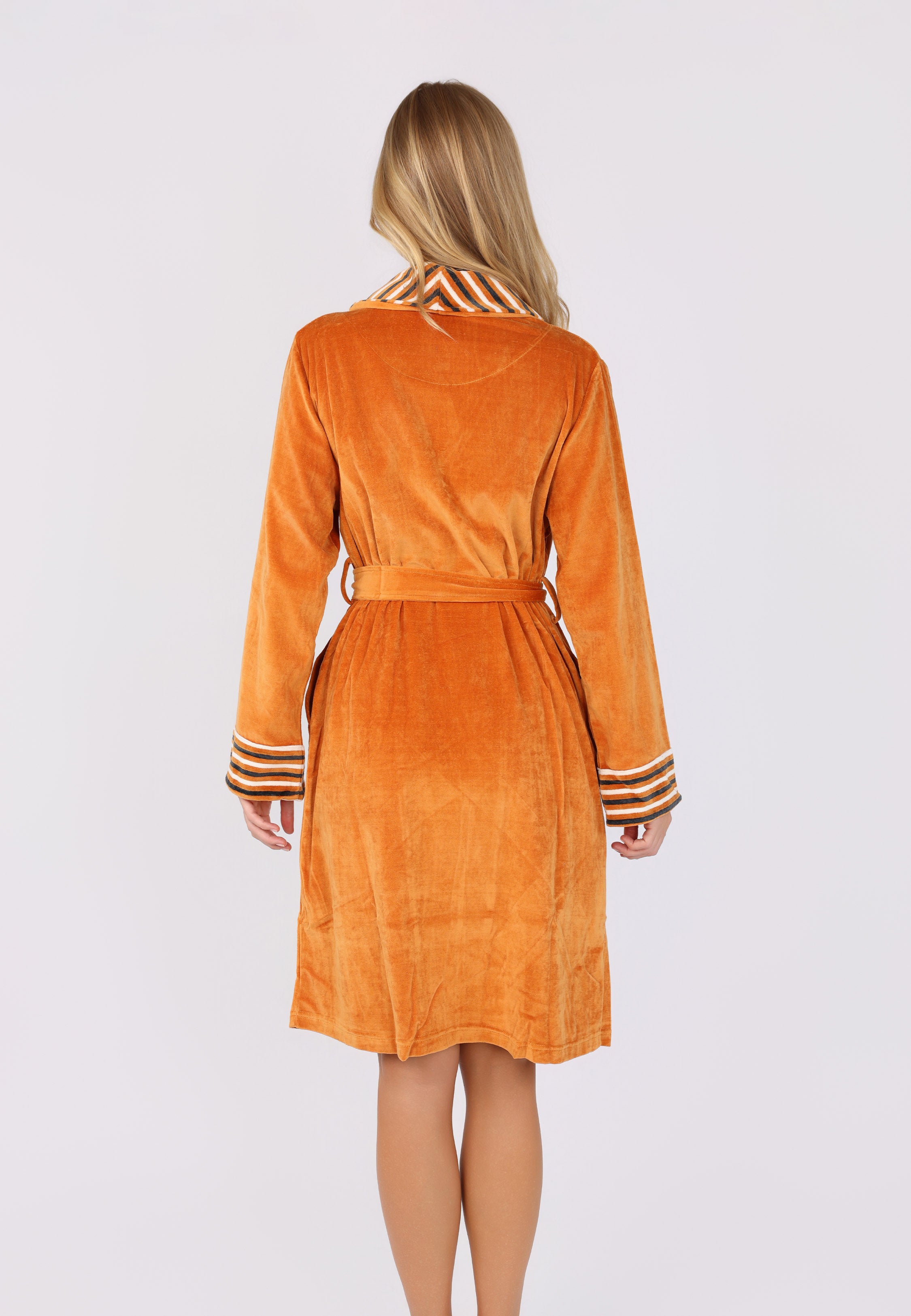 Peignoir caramel à détails rayés | Collection La Douceur d’Hiver