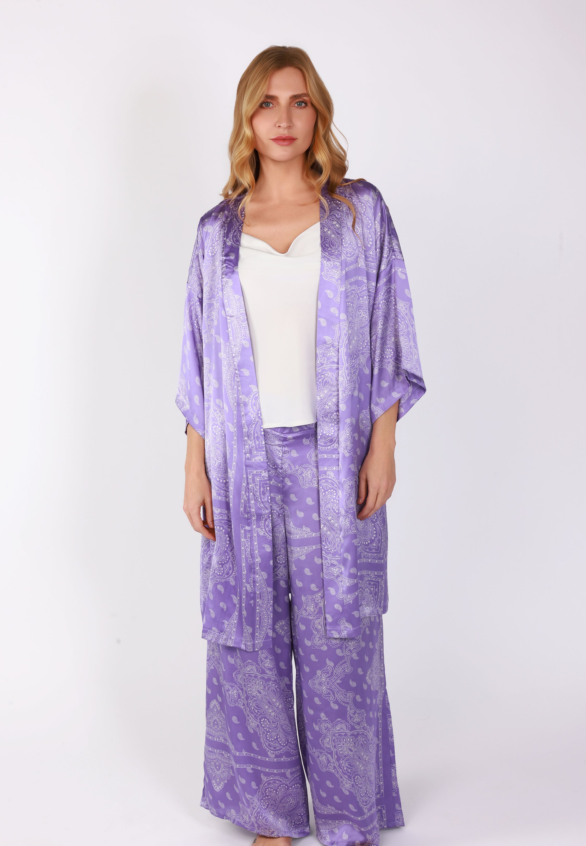 Peignoir Mi-Long en Satin Détails Bandana | Collection Bandana Purple