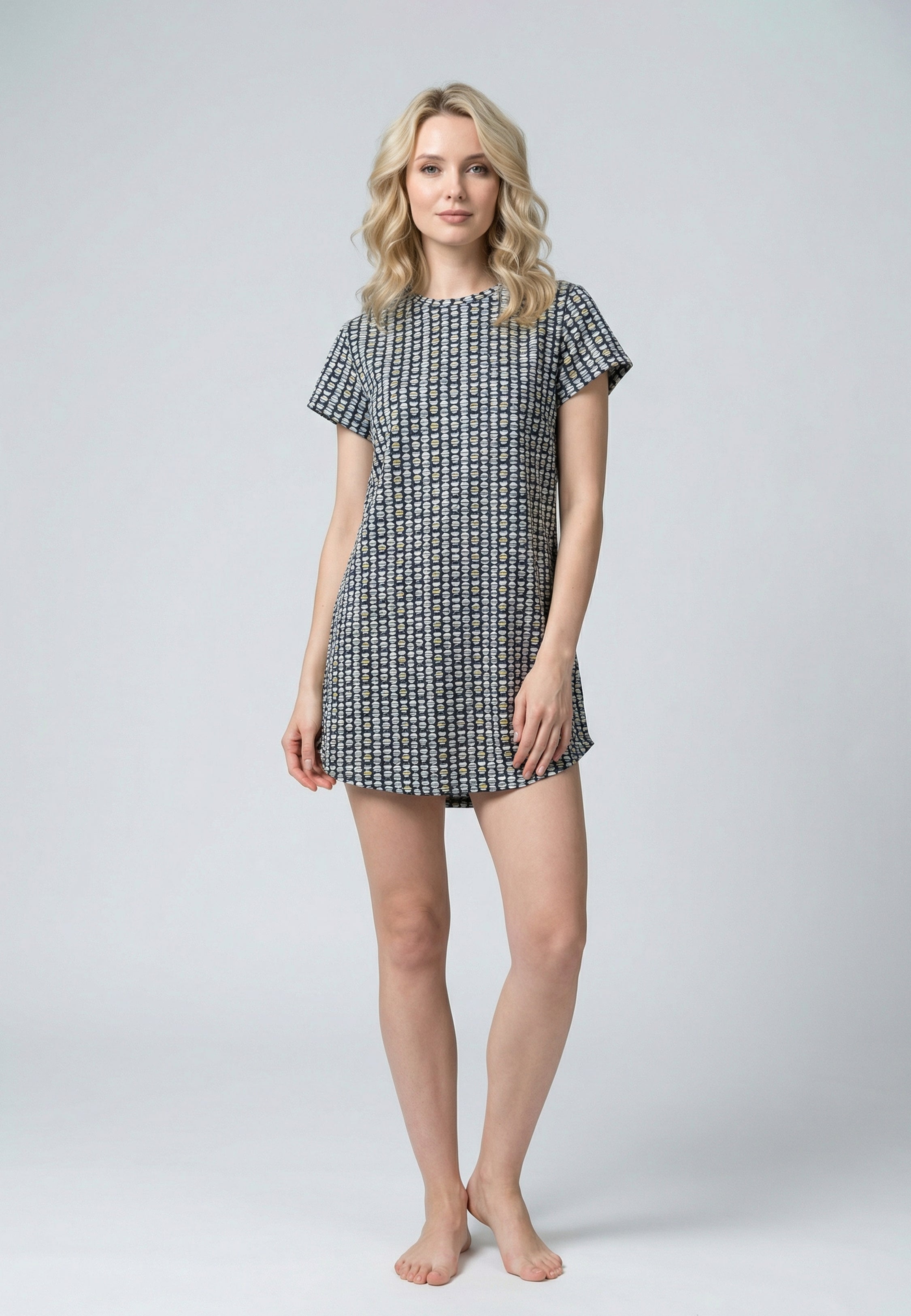 Robe courte imprimée en coton avec manches courtes et coupe fluide confortable pour femme